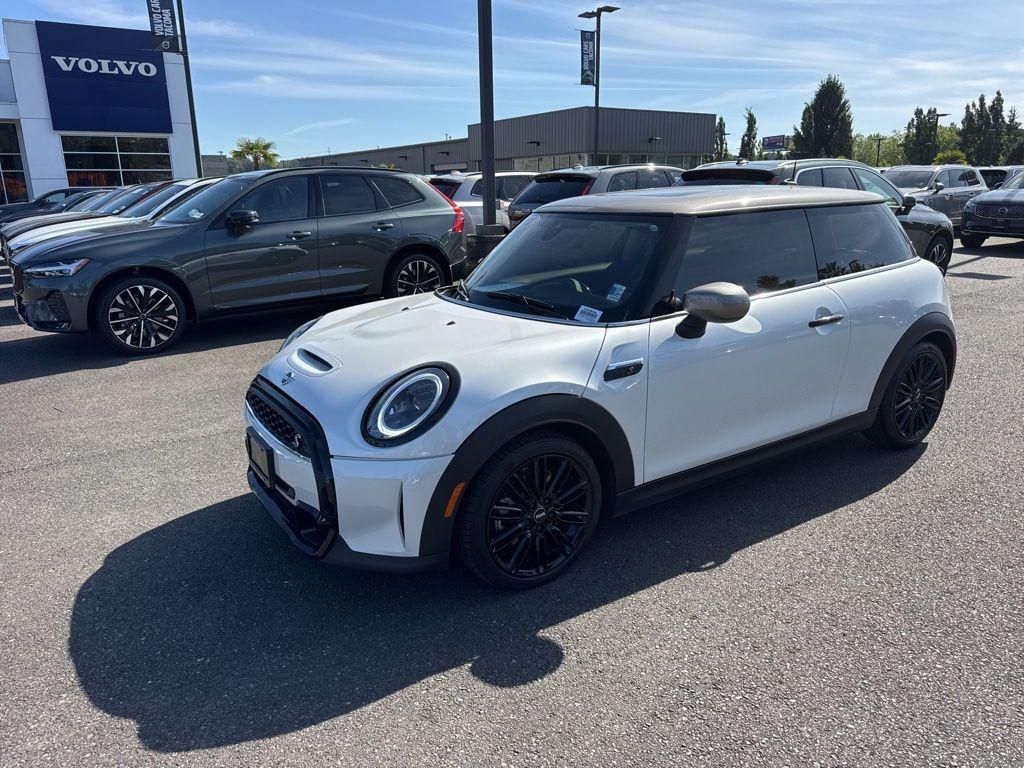 2024 Mini Hardtop