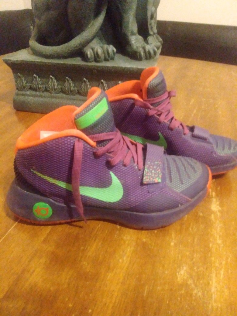 Purple Kd's Size 8 Good Condition
