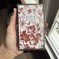 3.3oz Gucci Bloom for Women