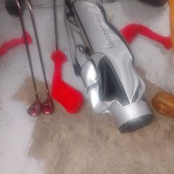 MERCEDES -BENZ GOLF CLUBS COMPLETE SET