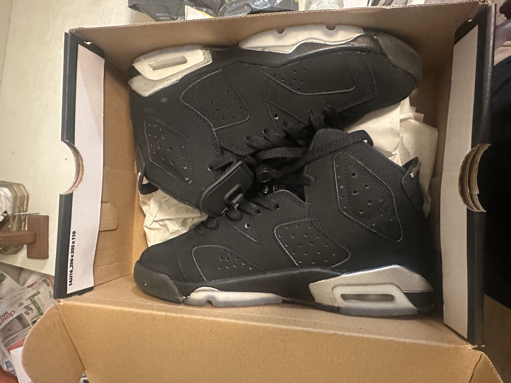Jordan 6 Retro Size 4Y