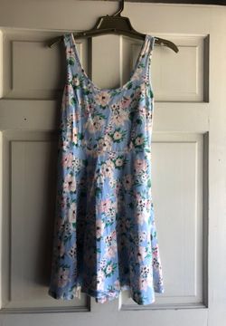 Used women’s dress size medium
