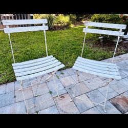 2 Vintage French Garden Chairs Wood Slat Folding Garden / Bistro Chairs Shabby Chic