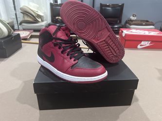 Jordan 1 Mid Reverse Bred Size 11.5
