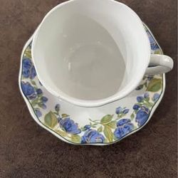 Designpac China Tea Cup and Saucer Floral Blue Lotus Flower Vintage