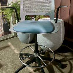 Office Stool 