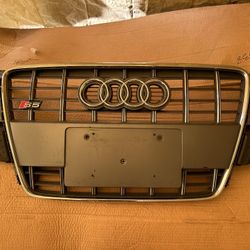 2008-2012 Audi S5 OEM Center Grille Complete 