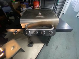 Char-Broil Performance Series 4-Burner Gas Grill