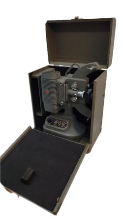 Vintage 1940s DeJur Model 1000 8mm Heavy Duty Home Movie Projector With Original Case