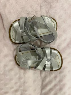 Sandal by Hoy Shoes Size 4