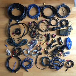 Huge Lot 40 Assorted Home AV Video Audio Electronic Cables Gear