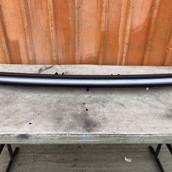 2025-2026  Tesla Model Y Center Headlight -LED  OEM. Used 