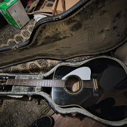 Yamaha FG425 acoustic guitar