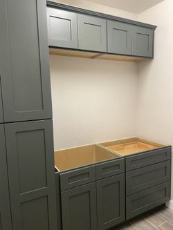 Kitchen Cabinets/ LAUNDRY ROOM