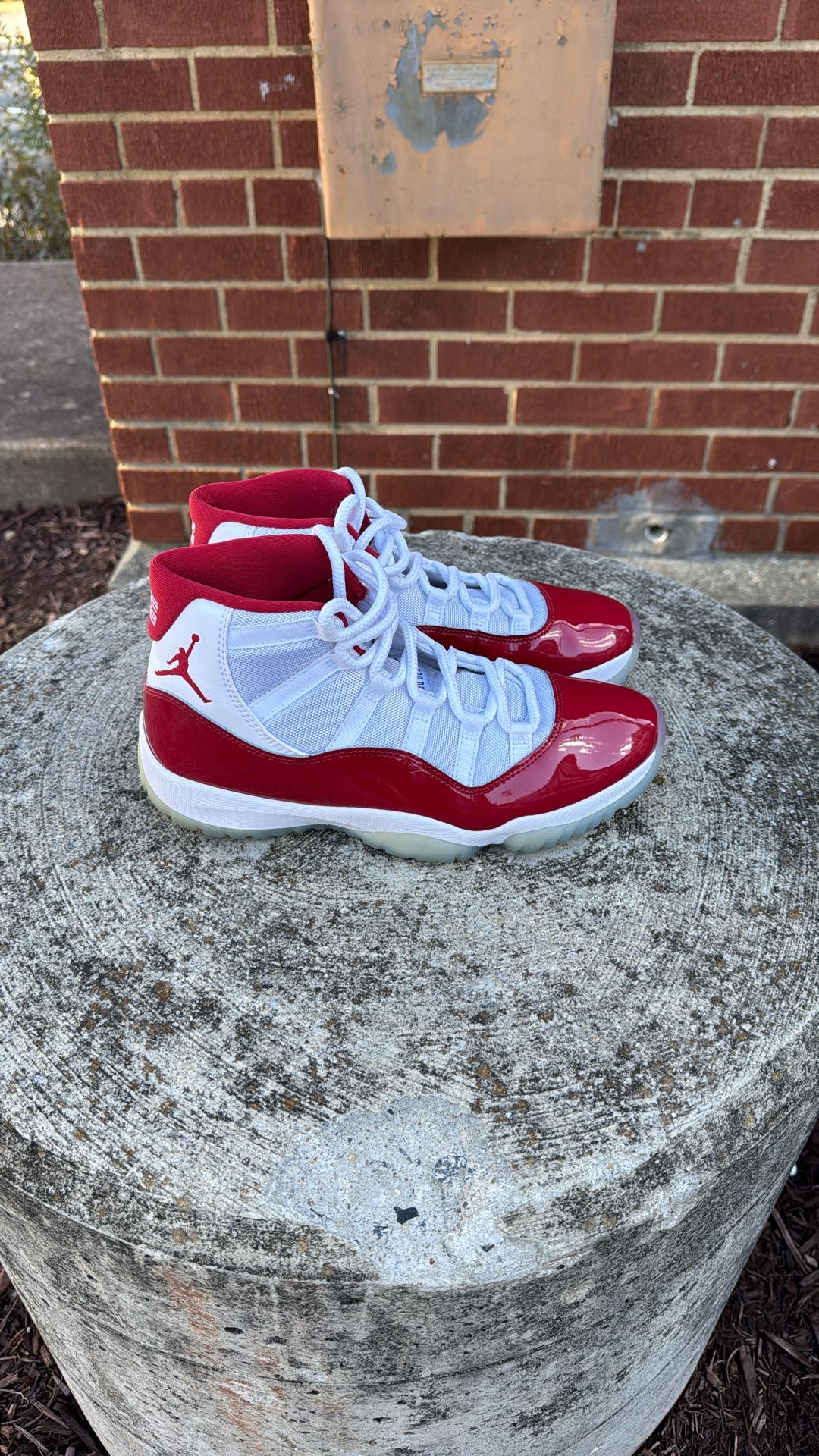 Jordan 11 Cherry