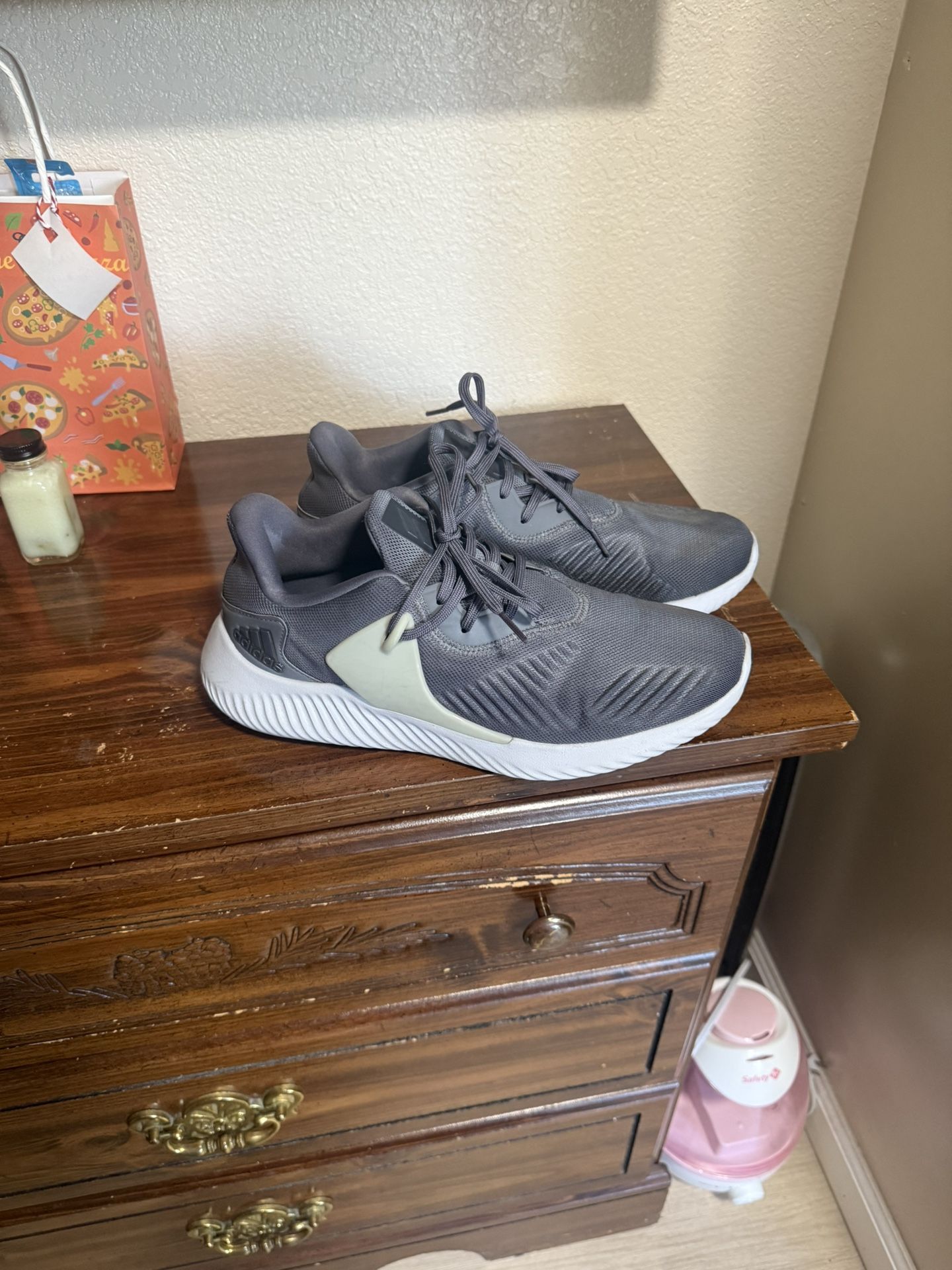 Adidas Alphabounce Size 9 Mens