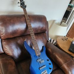 Yamaha Bass