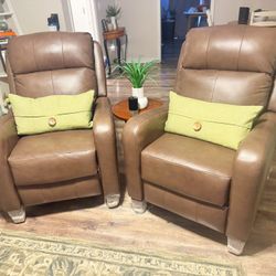 (1) Brand New Recliner Chair in Mocha Brown 🤤