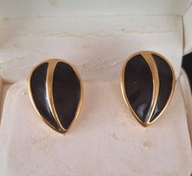 Vintage 1980s Napier Black Gold Tone Signed Adjustable Clip On Earrings And Full Vintage Jewelry Collection