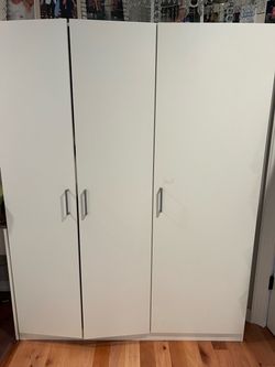 Closet $100