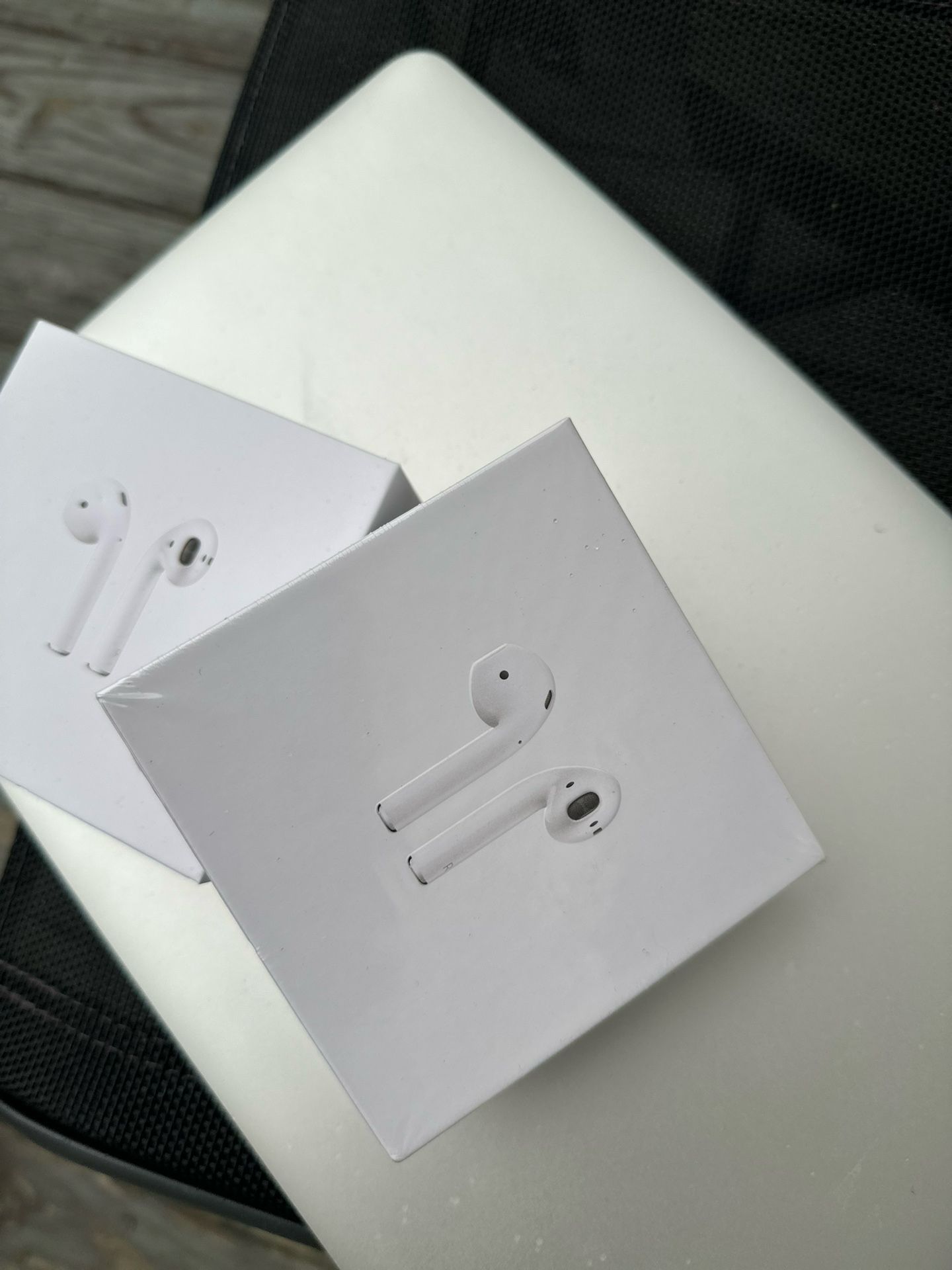 Apple AirPods Second Gen