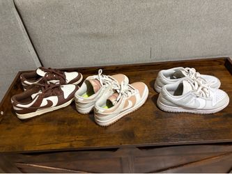 Nike dunks size 6 1/2 in womans