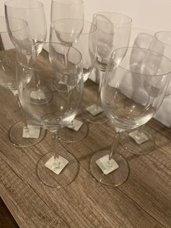 wine glasses-brand new! Never used set of 8