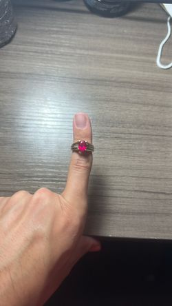 10k Gold Ruby And Diamond Ring 