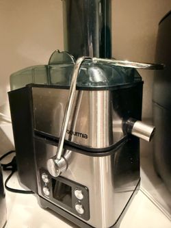 Juice maker