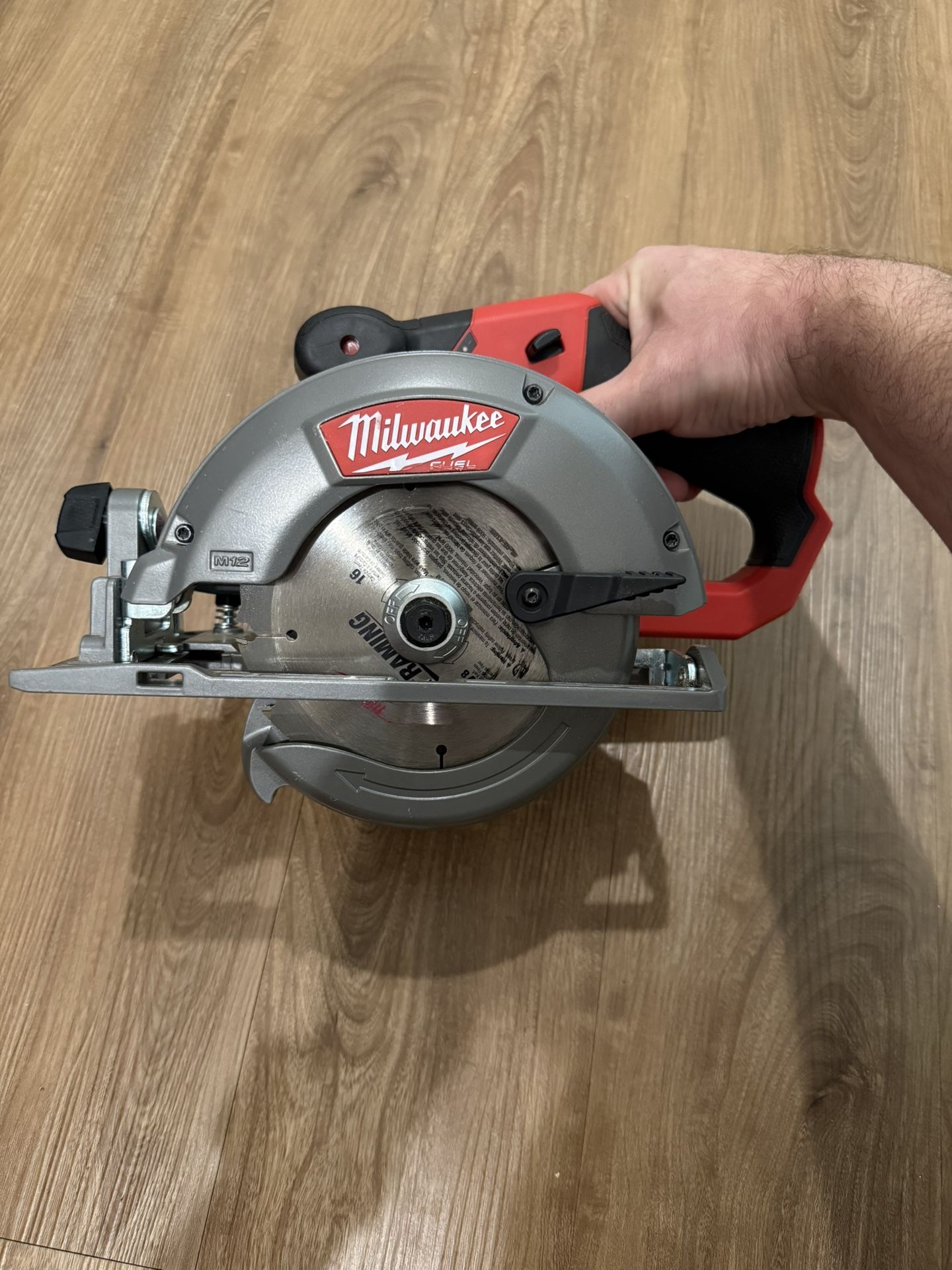 Milwaukee M18 FUEL 7-1/4” Circular Saw – Tool Only