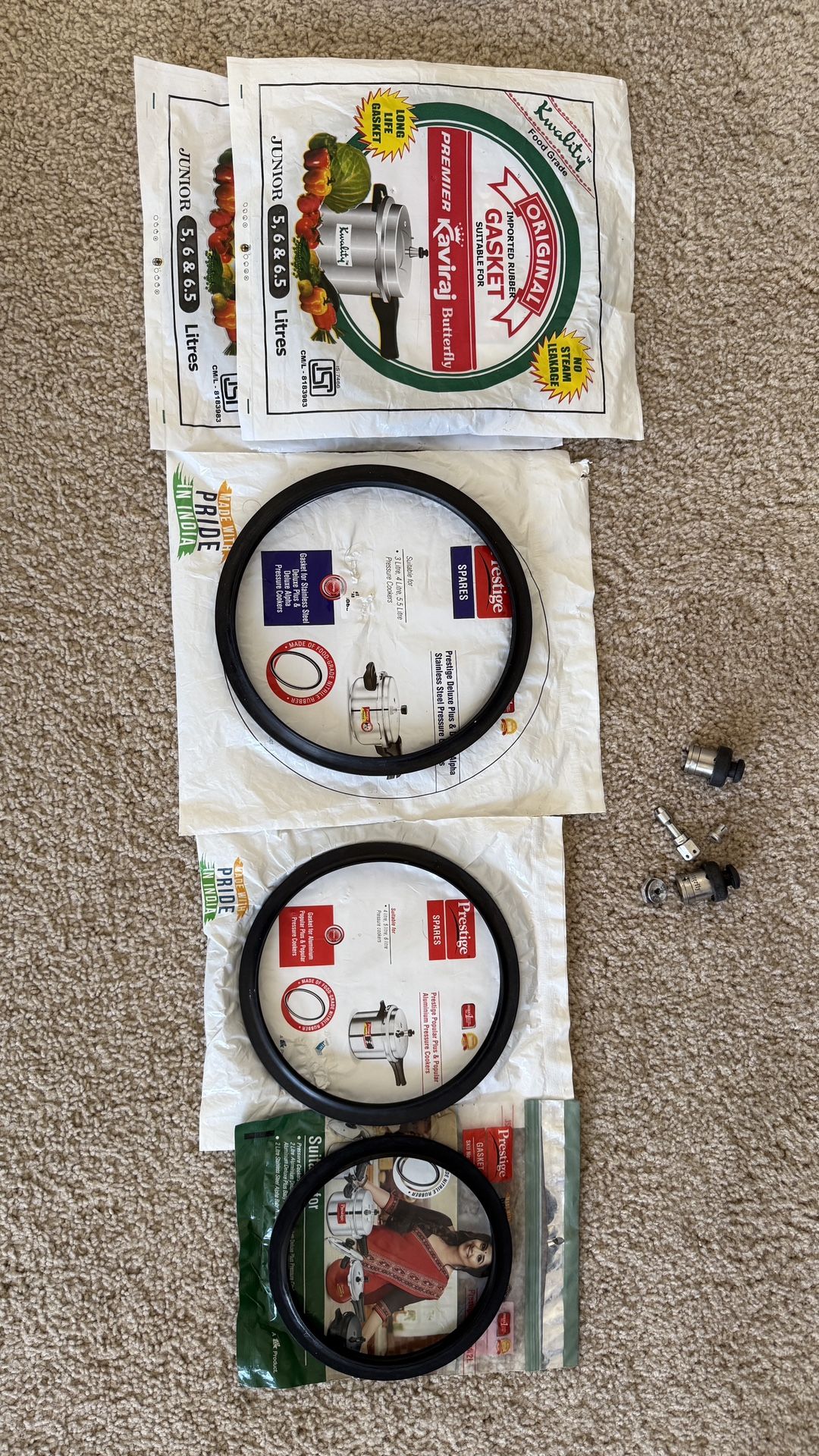 Cooker replacement silicon gasket Sealing ring with floater and sealer - 8 Counts