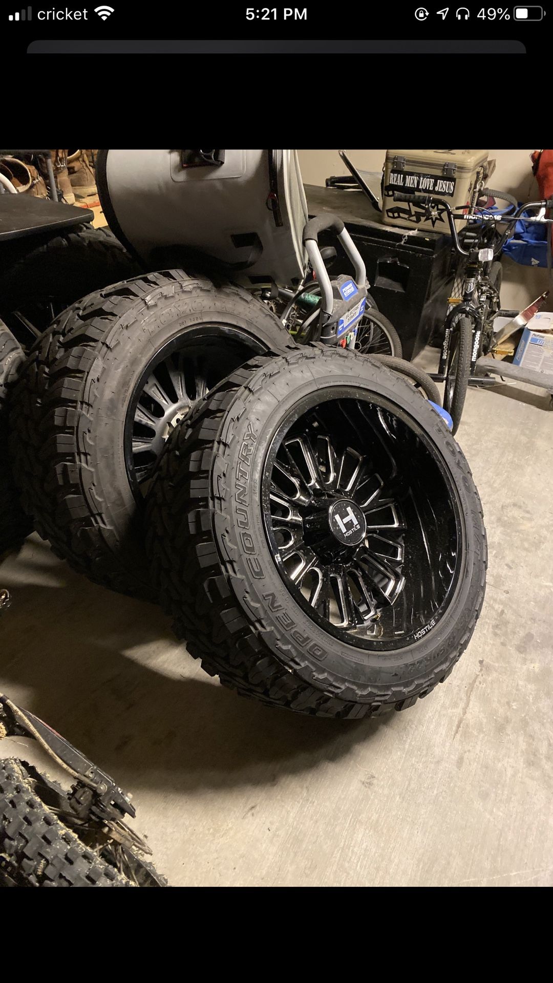 35s on 22inch Hostile rims