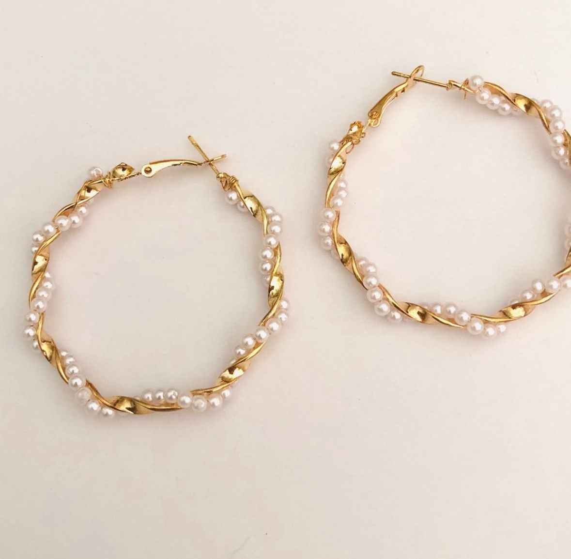On Sale: Pearl Gold Hoop Earrings - New Boutique Jewelry 