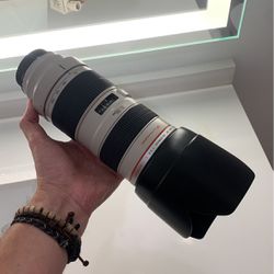Canon EF 70-200mm • f/2.8 USM Lens