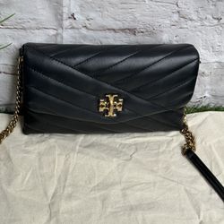 Tory Burch Kira Quilted Chain Wallet Black