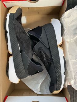 Nike  Go Flyease