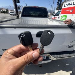 Llaves De Autos / Car Keys And Remotes 