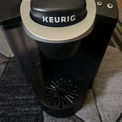 KEURIG Coffee Maker