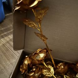 Gold Roses 12 Of Them NEW NEVER  Used 