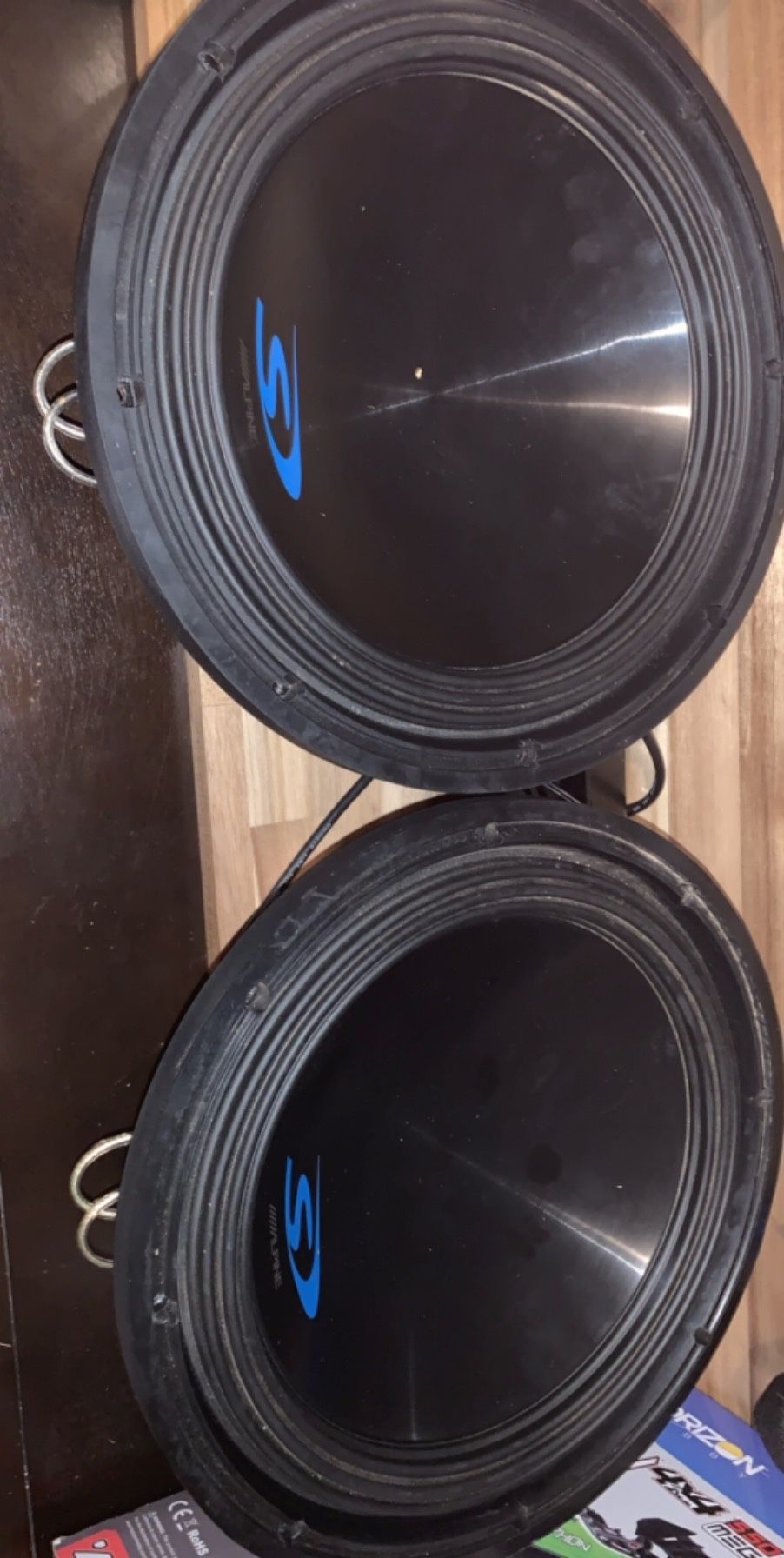 2 12 inch subwoofers