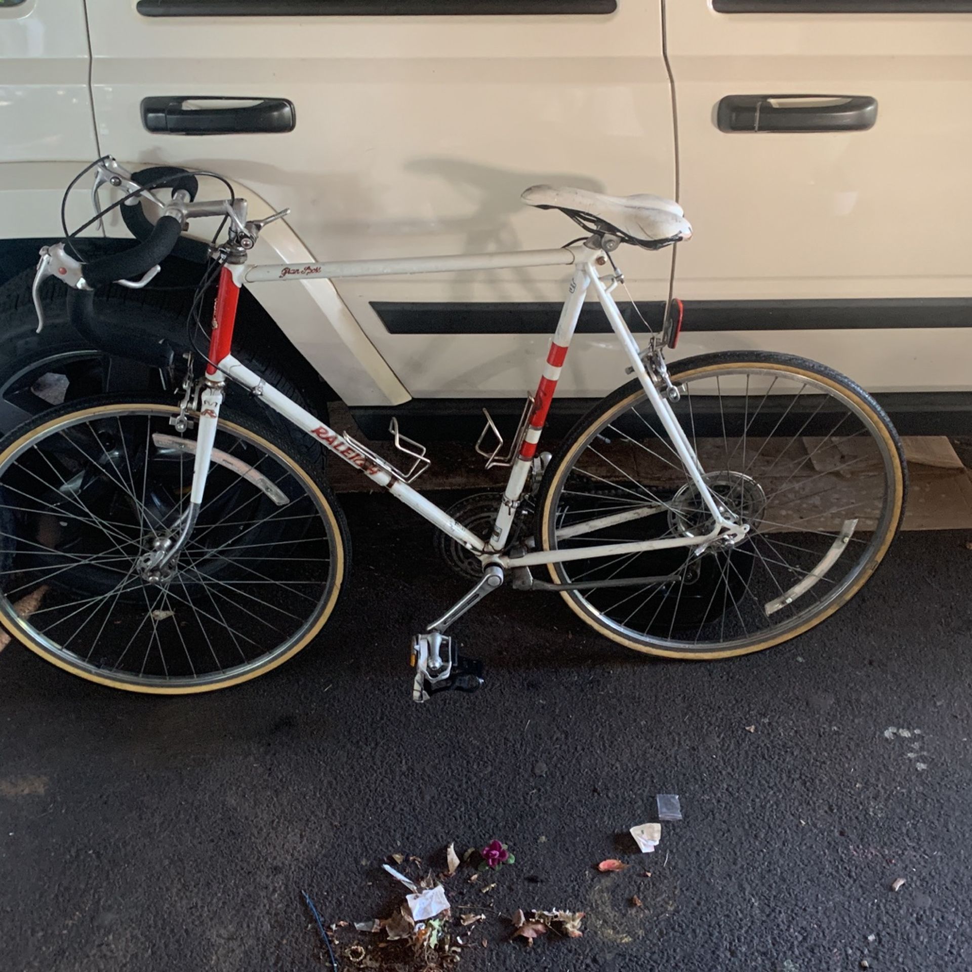 Raleigh Racing Bike
