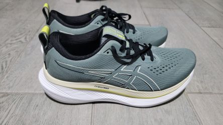 Running Sports Tennis Shoes ASICS Size 8
