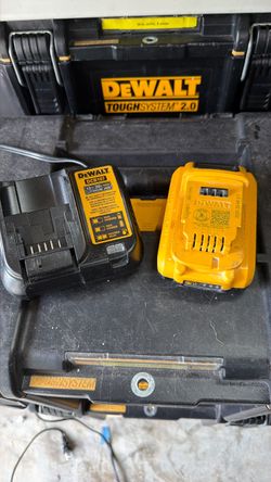 DeWalt 20 volt battery & Charger