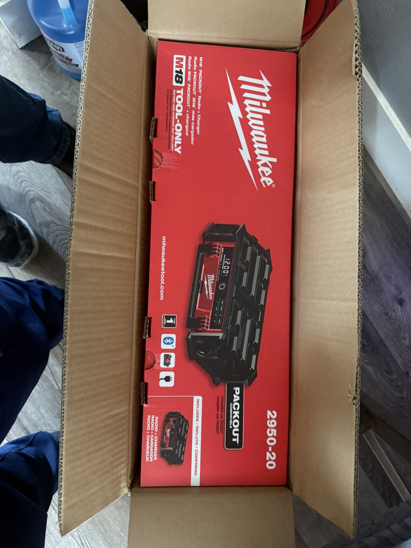 M18 Lithium-lon Cordless PACKOUT Radio/Speaker with Built-In Charger