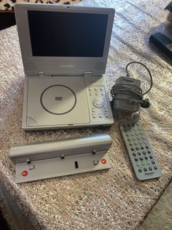 Mintek MDP-1730 Portable DVD Player (7"), Charger, Remove Control Everything Included 