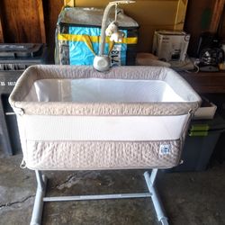 CO-SLEEPER BASSINET / HIGH CHAIR 
