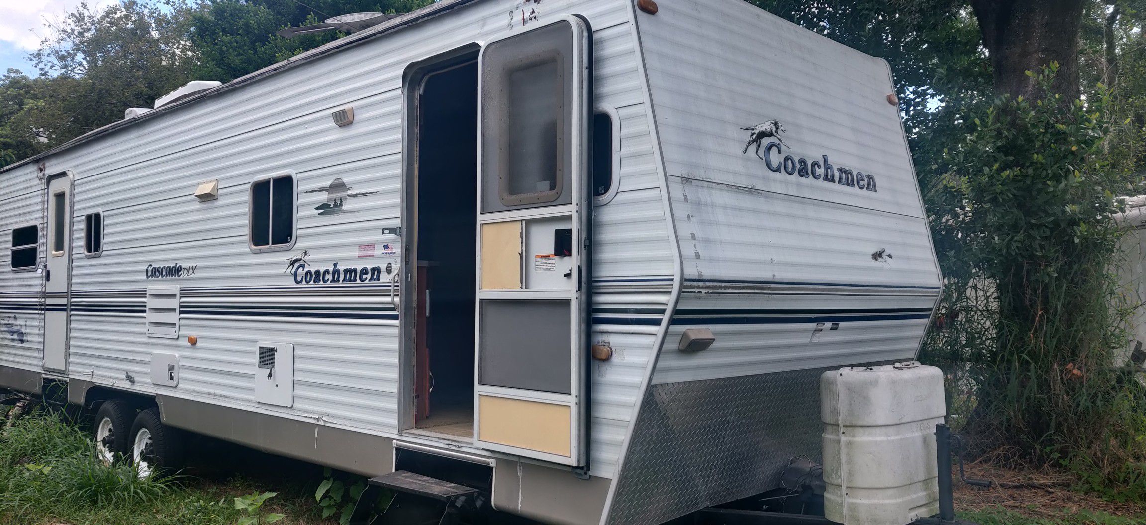2004 Coachmen Cascade Camper trailer