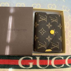 Women’s Small Tri-fold Wallet (Brown / Yellow)