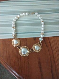 Napier necklace pearls  and. Circle. Gem 15.00