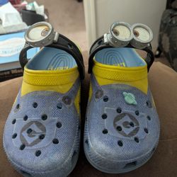 Minion Crocs Size J3